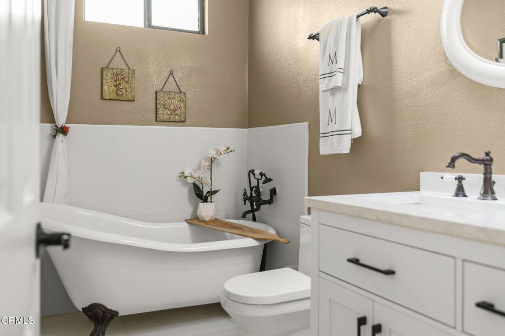 Oxnard, California, 93035, United States, 3 Bedrooms Bedrooms, ,3 BathroomsBathrooms,Residential,Active,2012910