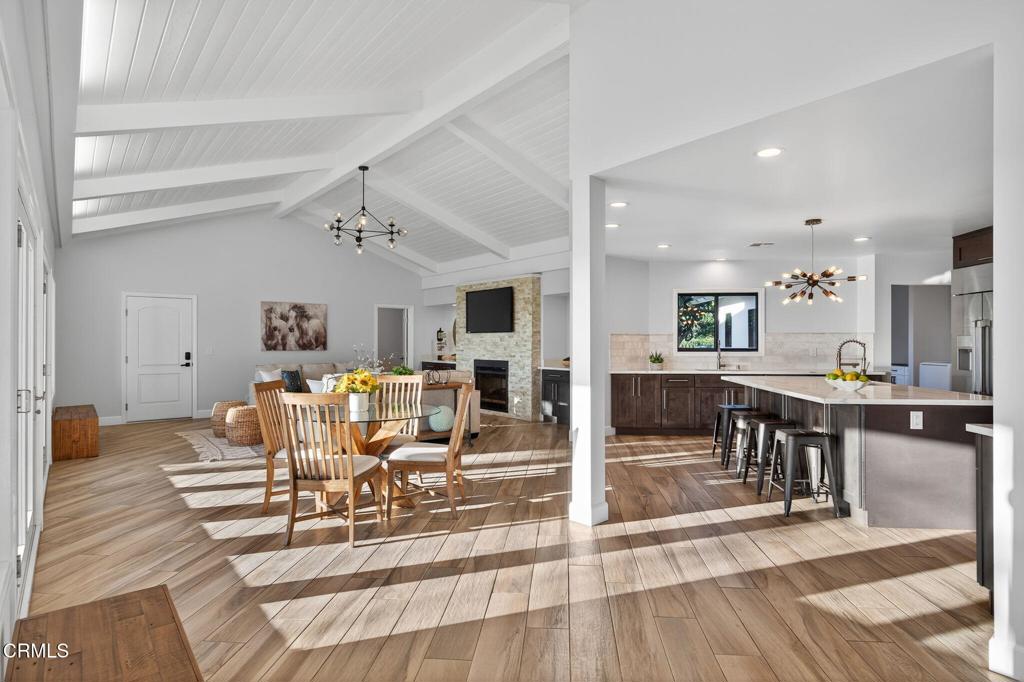 Camarillo, California, 93010, United States, 4 Bedrooms Bedrooms, ,5 BathroomsBathrooms,Residential,Active,1944013