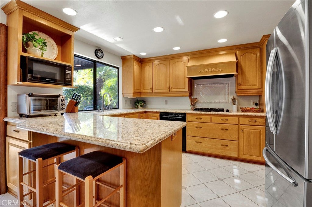 Glendale, California, 91206, United States, 4 Bedrooms Bedrooms, ,4 BathroomsBathrooms,Residential,Active,2012922