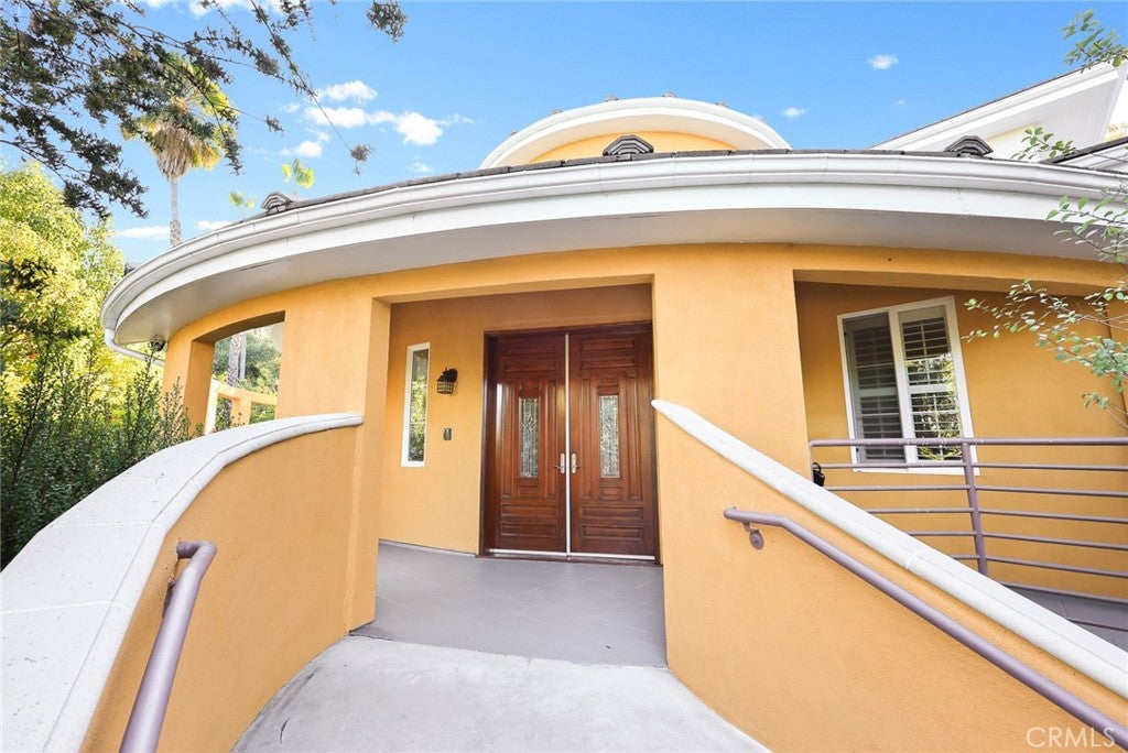 South Pasadena, California, 91030, United States, 4 Bedrooms Bedrooms, ,5 BathroomsBathrooms,Residential,Active,1968417