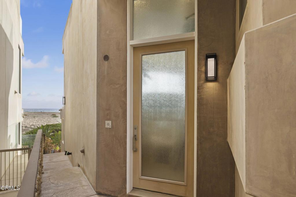 Oxnard, California, 93035, United States, 4 Bedrooms Bedrooms, ,3 BathroomsBathrooms,Residential,Active,1880193