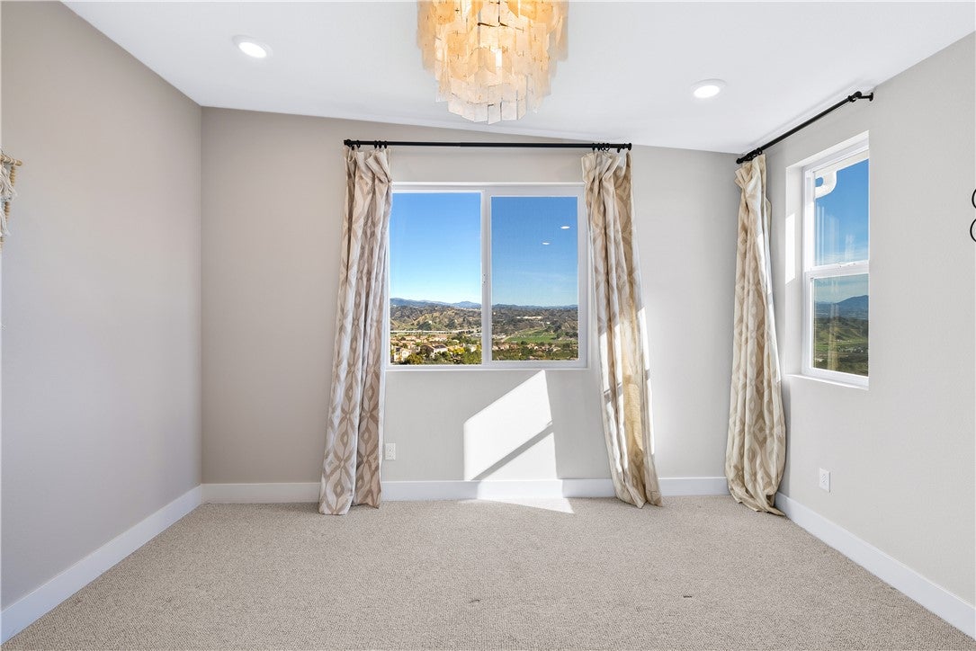 Castaic, California, 91384, United States, 6 Bedrooms Bedrooms, ,6 BathroomsBathrooms,Residential,Active,2006979