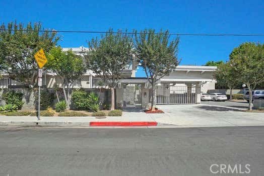 647 W REGENT ST, INGLEWOOD, CA 90301 - Image 1