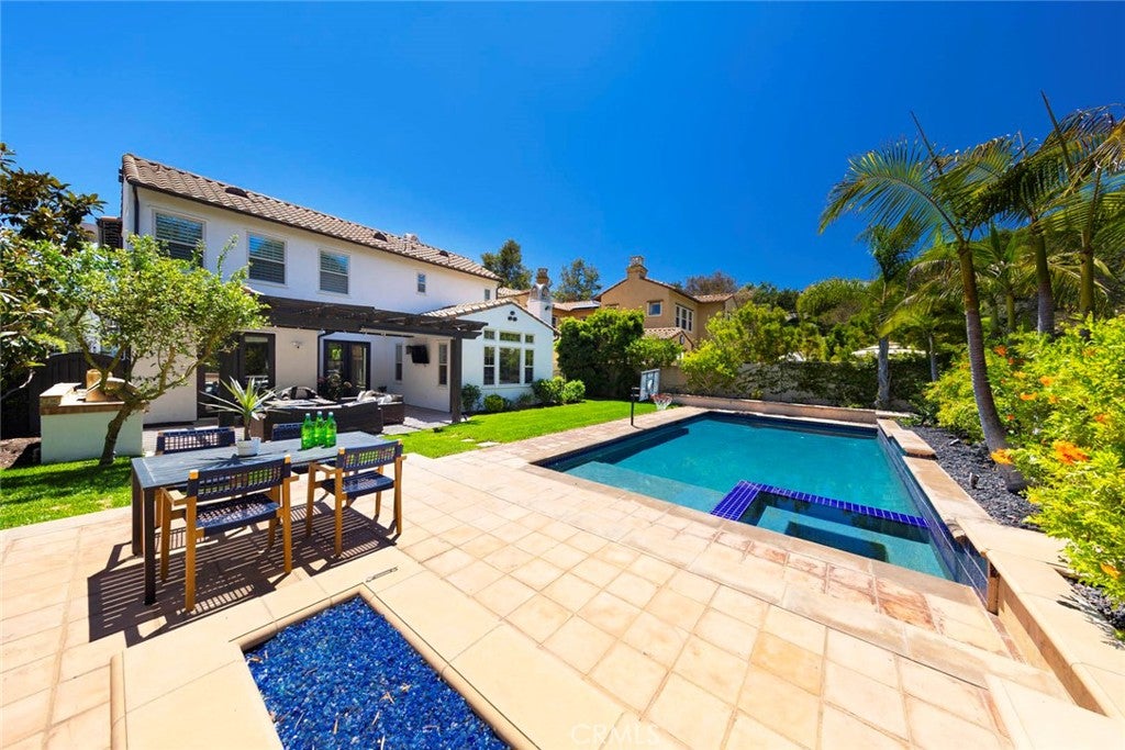 San Clemente, California, 92673, United States, 6 Bedrooms Bedrooms, ,5 BathroomsBathrooms,Residential,Active,1922275