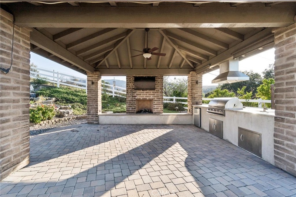 Canyon Country, California, 91387, United States, 3 Bedrooms Bedrooms, ,4 BathroomsBathrooms,Residential,Active,2015235
