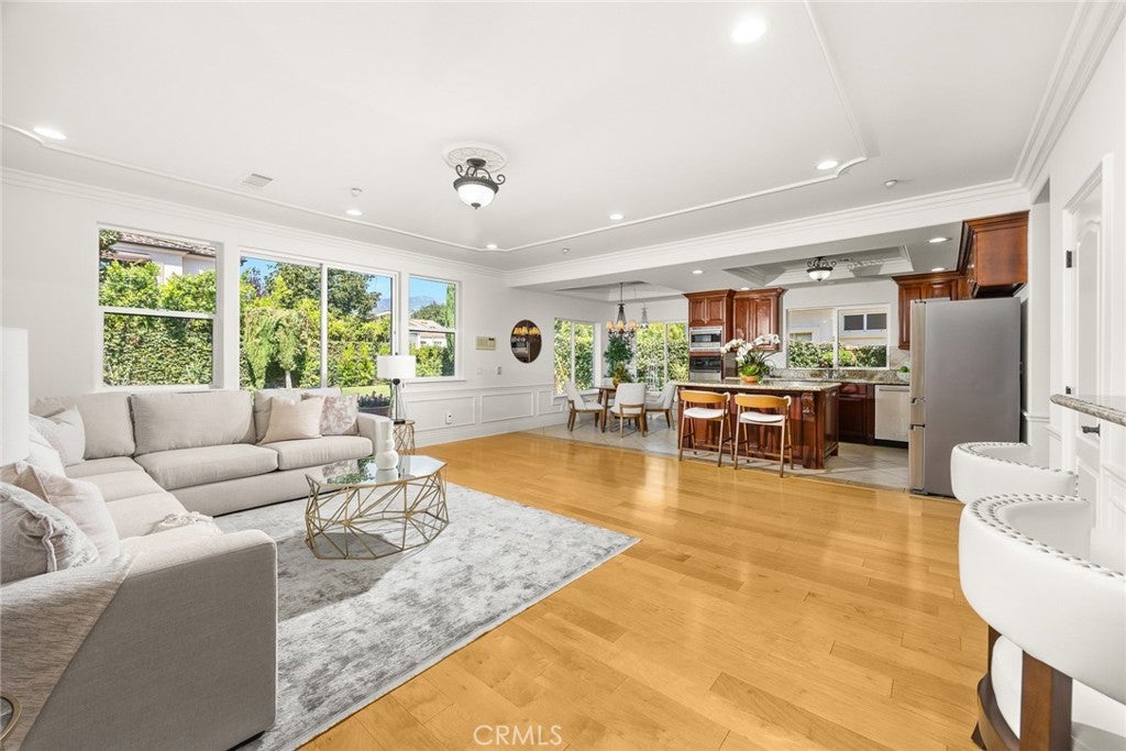 Arcadia, California, 91007, United States, 4 Bedrooms Bedrooms, ,5 BathroomsBathrooms,Residential,Active,1990019