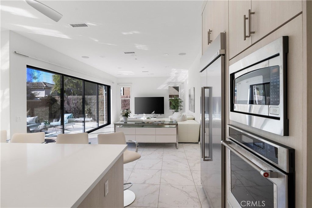 Carlsbad, California, 92010, United States, 4 Bedrooms Bedrooms, ,5 BathroomsBathrooms,Residential,Active,2014609