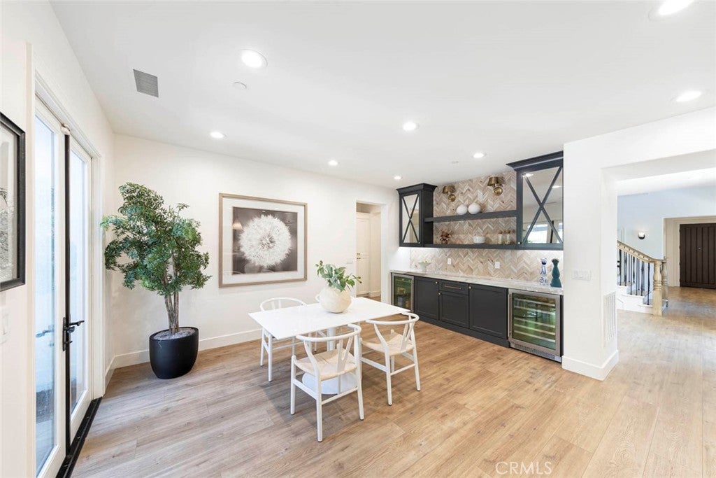 San Clemente, California, 92673, United States, 6 Bedrooms Bedrooms, ,5 BathroomsBathrooms,Residential,Active,1922275