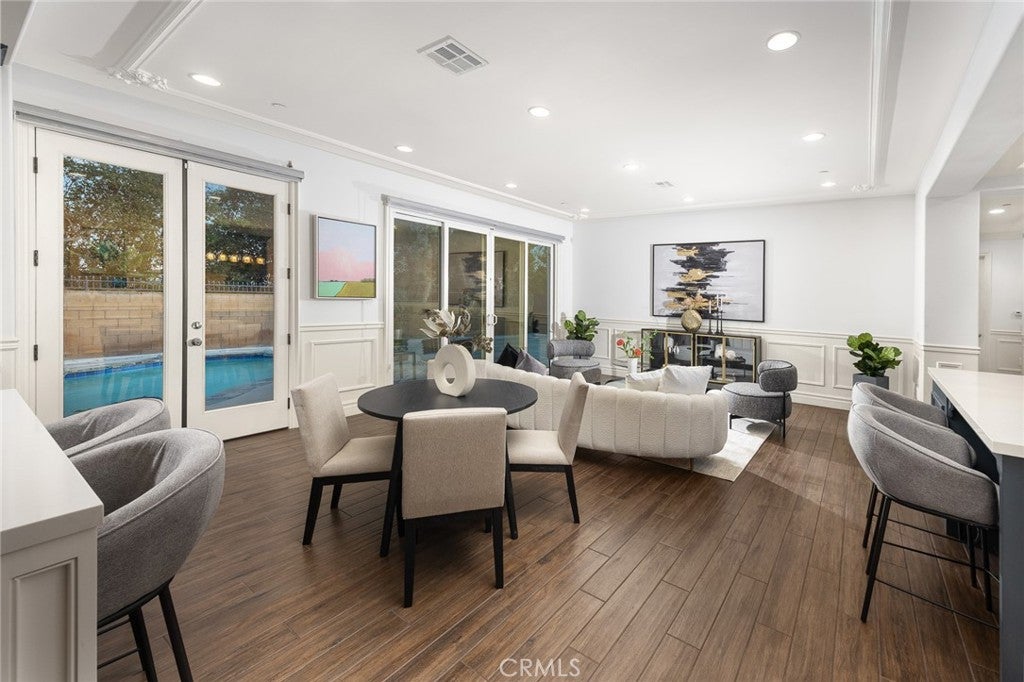 Arcadia, California, 91007, United States, 5 Bedrooms Bedrooms, ,6 BathroomsBathrooms,Residential,Active,1941105