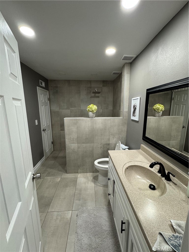 Corona, California, 92882, United States, ,3 BathroomsBathrooms,Residential,Active,1726827