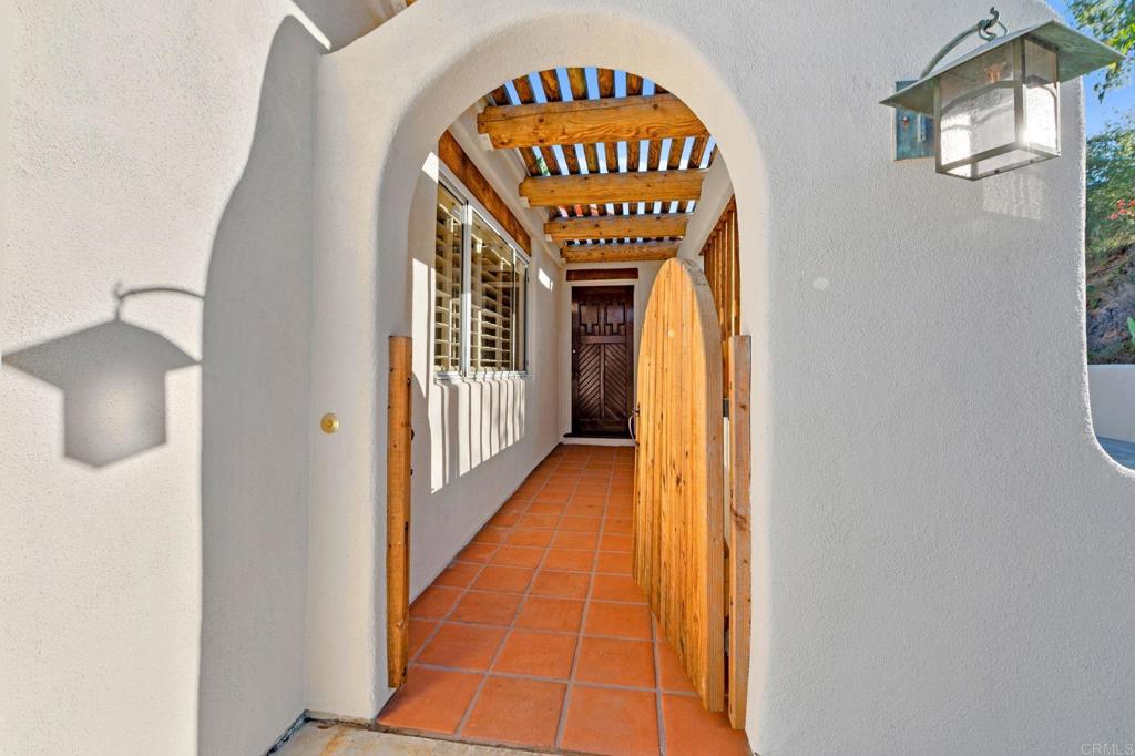 Escondido, California, 92026, United States, 3 Bedrooms Bedrooms, ,2 BathroomsBathrooms,Residential,Active,1972147