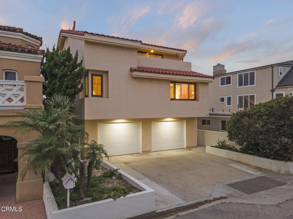 Oxnard, California, 93035, United States, 3 Bedrooms Bedrooms, ,3 BathroomsBathrooms,Residential,Active,1951816