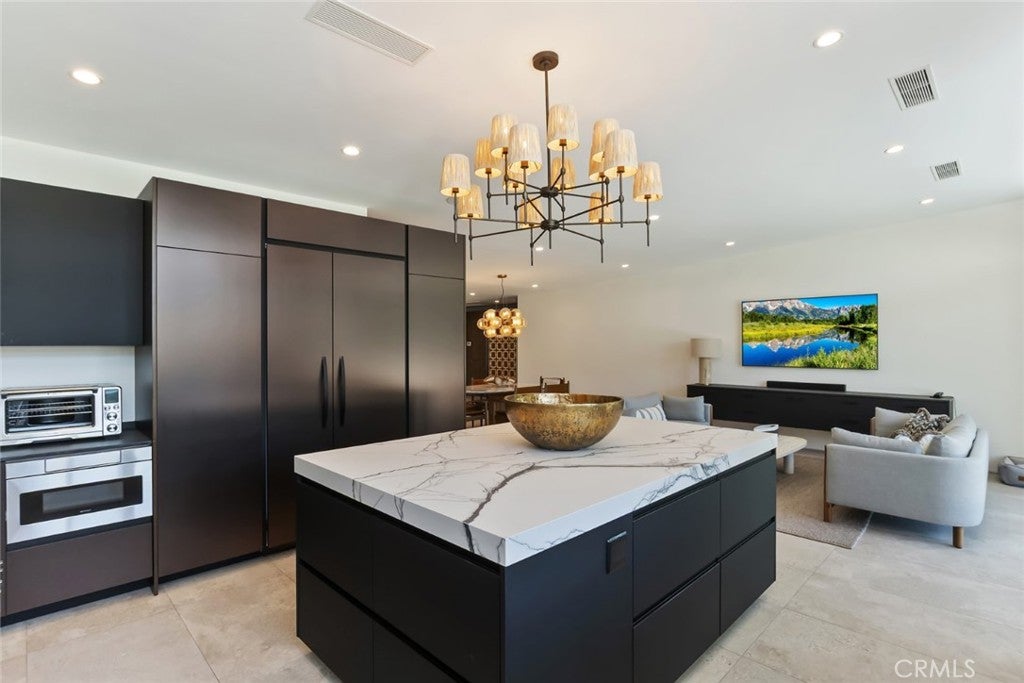 Palm Springs, California, 92264, United States, 4 Bedrooms Bedrooms, ,5 BathroomsBathrooms,Residential,Active,1999334