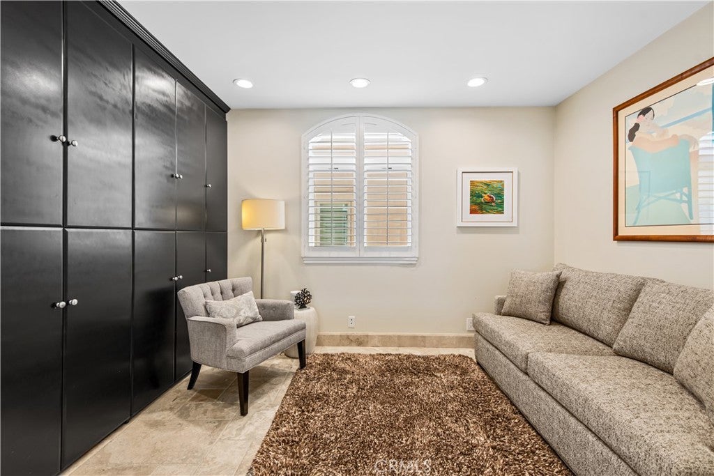 Oxnard, California, 93035, United States, 3 Bedrooms Bedrooms, ,3 BathroomsBathrooms,Residential,Active,2009405