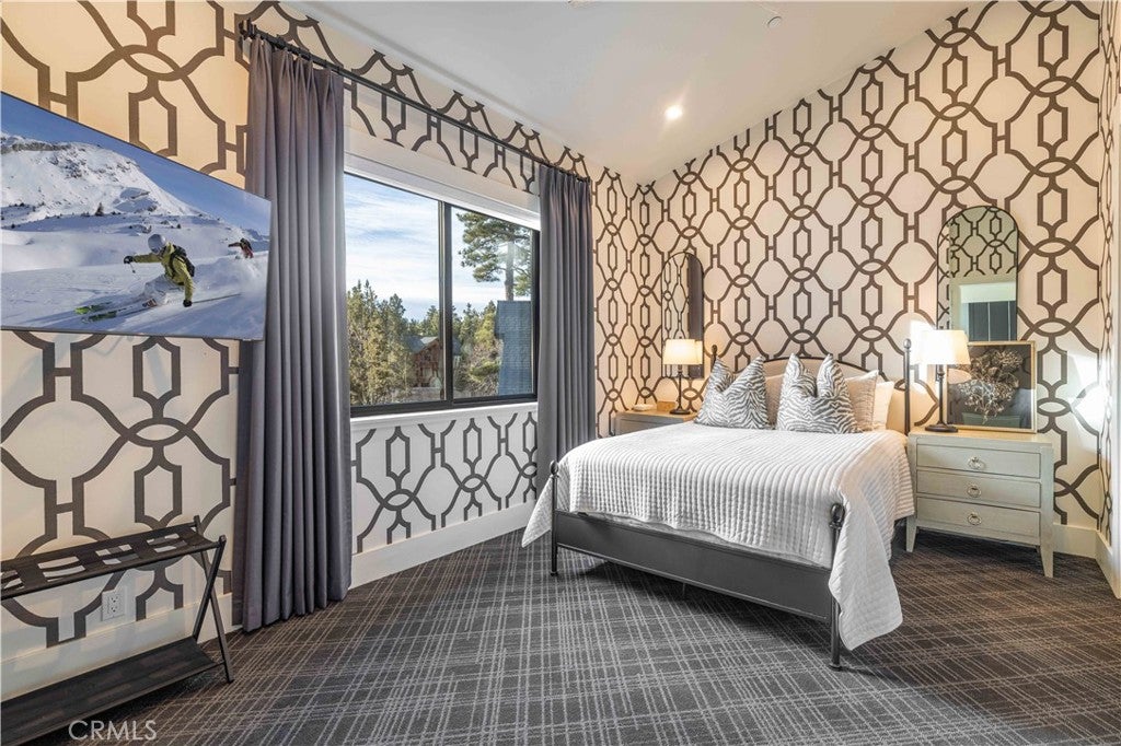 Big Bear City, California, 92314, United States, 5 Bedrooms Bedrooms, ,5 BathroomsBathrooms,Residential,Active,1702356