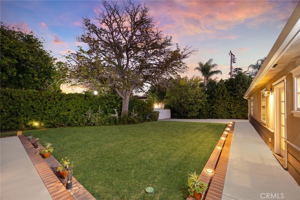 San Marino, California, 91108, United States, 4 Bedrooms Bedrooms, ,5 BathroomsBathrooms,Residential,Active,1999944