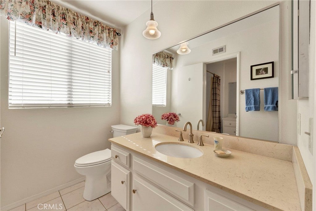 Glendale, California, 91206, United States, 4 Bedrooms Bedrooms, ,4 BathroomsBathrooms,Residential,Active,2012922