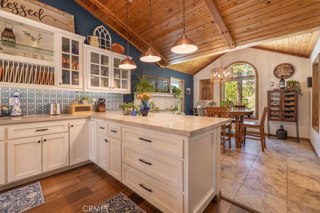 Big Bear Lake, California, 92315, United States, ,4 BathroomsBathrooms,Residential,Active,1825090
