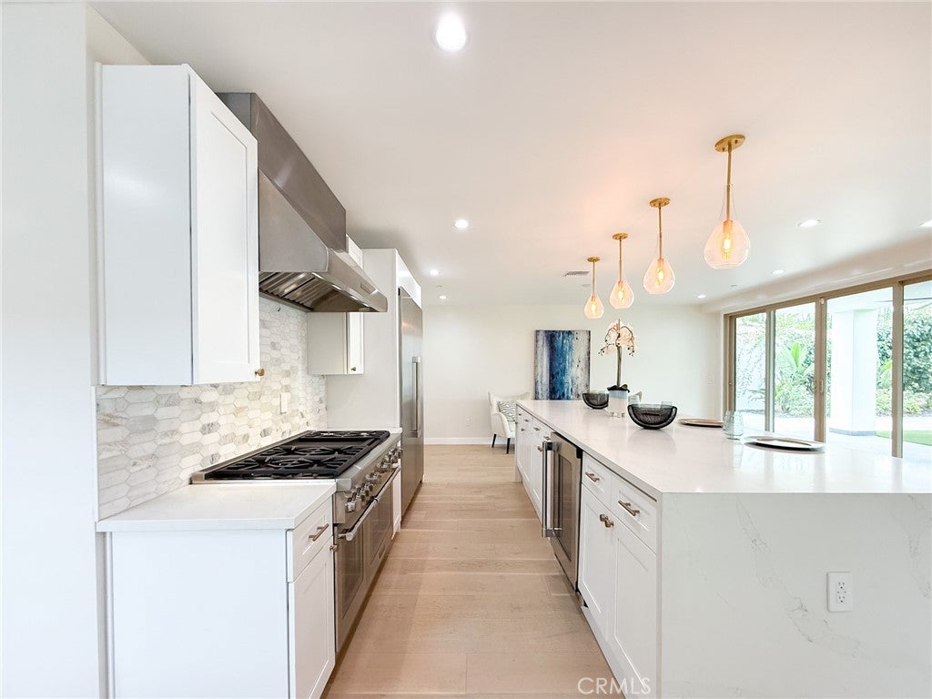 Pasadena, California, 91107, United States, 7 Bedrooms Bedrooms, ,8 BathroomsBathrooms,Residential,Active,1944066