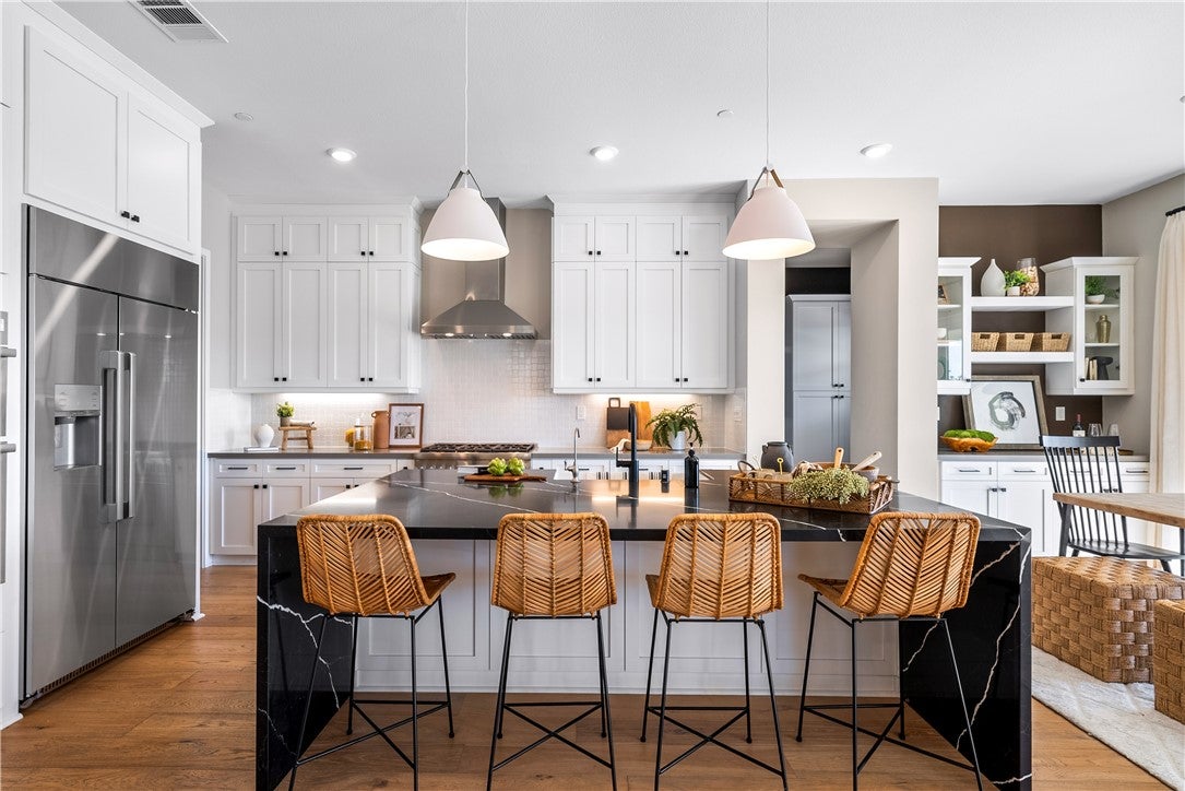 Castaic, California, 91384, United States, 6 Bedrooms Bedrooms, ,6 BathroomsBathrooms,Residential,Active,2006979