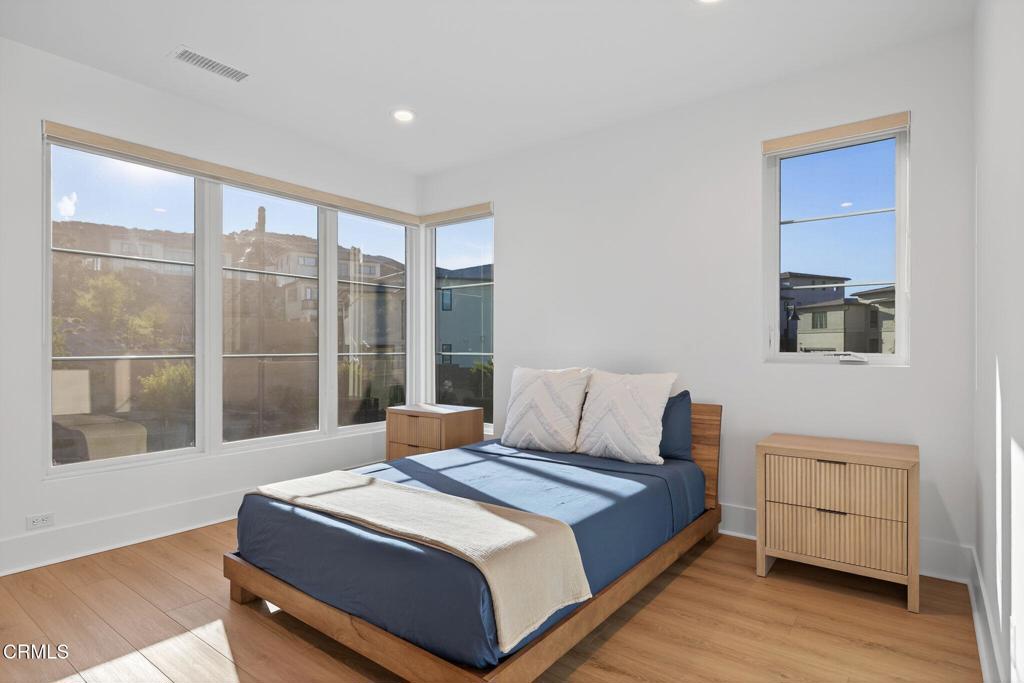 Porter Ranch, California, 91326, United States, 5 Bedrooms Bedrooms, ,6 BathroomsBathrooms,Residential,Active,1965808