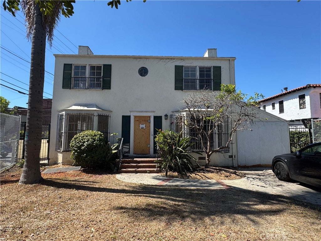 Los Angeles, California, 90036, United States, 5 Bedrooms Bedrooms, ,4 BathroomsBathrooms,Residential,Active,1952991