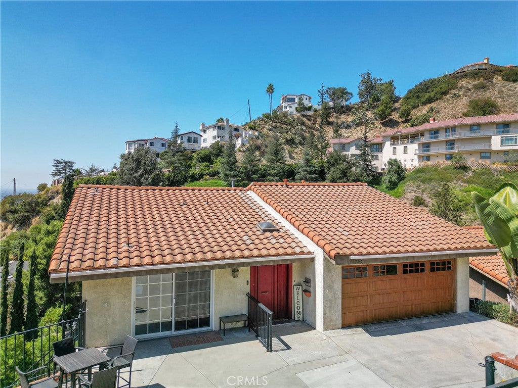 Burbank, California, 91501, United States, 5 Bedrooms Bedrooms, ,5 BathroomsBathrooms,Residential,Active,1943797