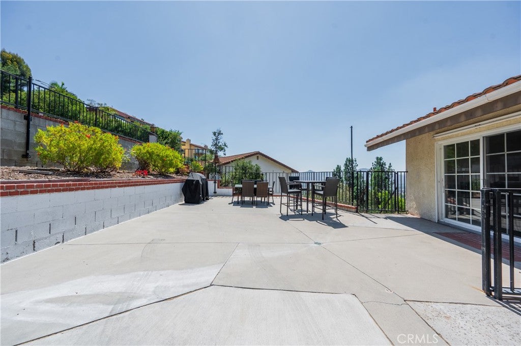 Burbank, California, 91501, United States, 5 Bedrooms Bedrooms, ,5 BathroomsBathrooms,Residential,Active,1943797