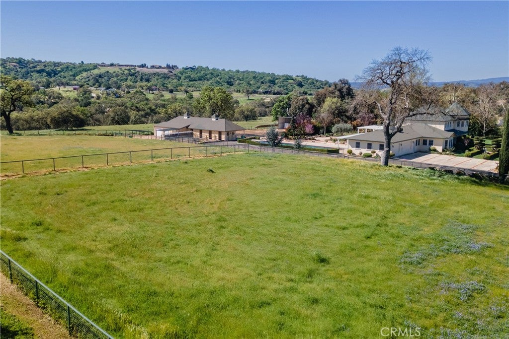Paso Robles, California, 93446, United States, 4 Bedrooms Bedrooms, ,5 BathroomsBathrooms,Residential,Active,2016421