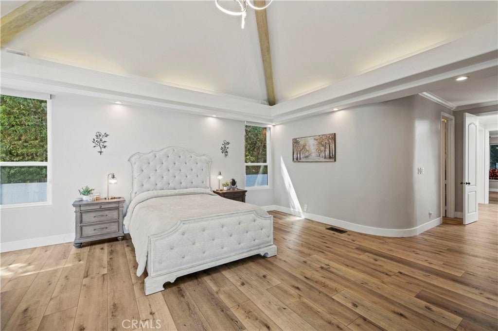 Northridge, California, 91325, United States, 4 Bedrooms Bedrooms, ,4 BathroomsBathrooms,Residential,Active,1936096