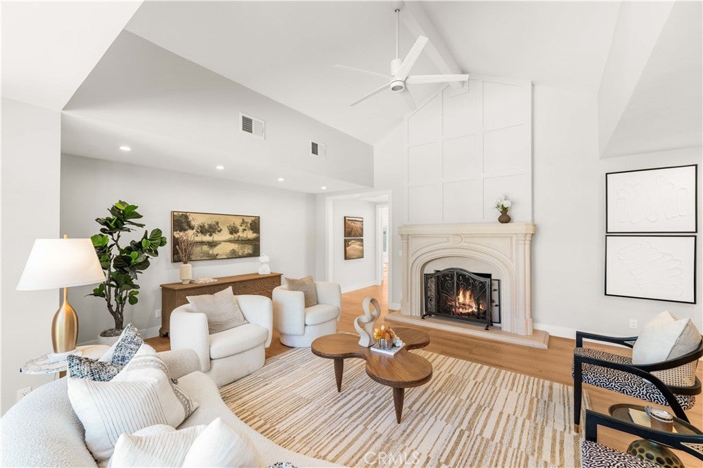 Pasadena, California, 91107, United States, 5 Bedrooms Bedrooms, ,6 BathroomsBathrooms,Residential,Active,1941367