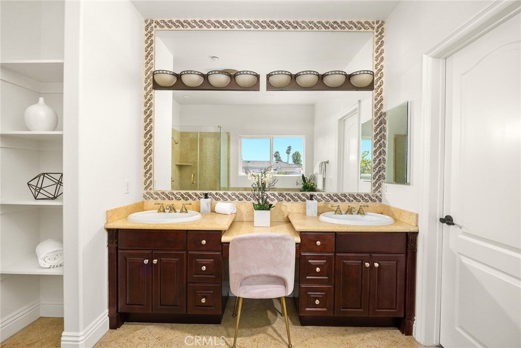 Arcadia, California, 91007, United States, 4 Bedrooms Bedrooms, ,5 BathroomsBathrooms,Residential,Active,1990019