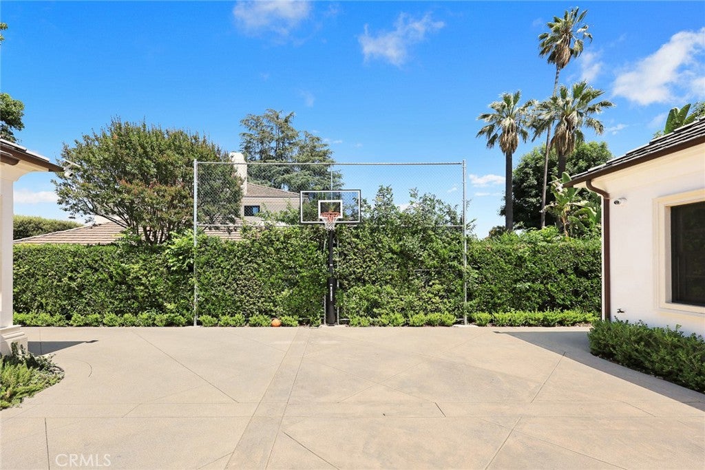 Arcadia, California, 91007, United States, 6 Bedrooms Bedrooms, ,7 BathroomsBathrooms,Residential,Pending,1898195