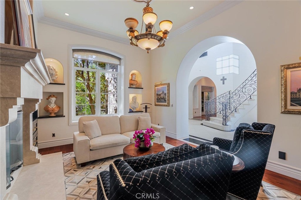 Valencia, California, 91381, United States, 7 Bedrooms Bedrooms, ,10 BathroomsBathrooms,Residential,Active,1959930