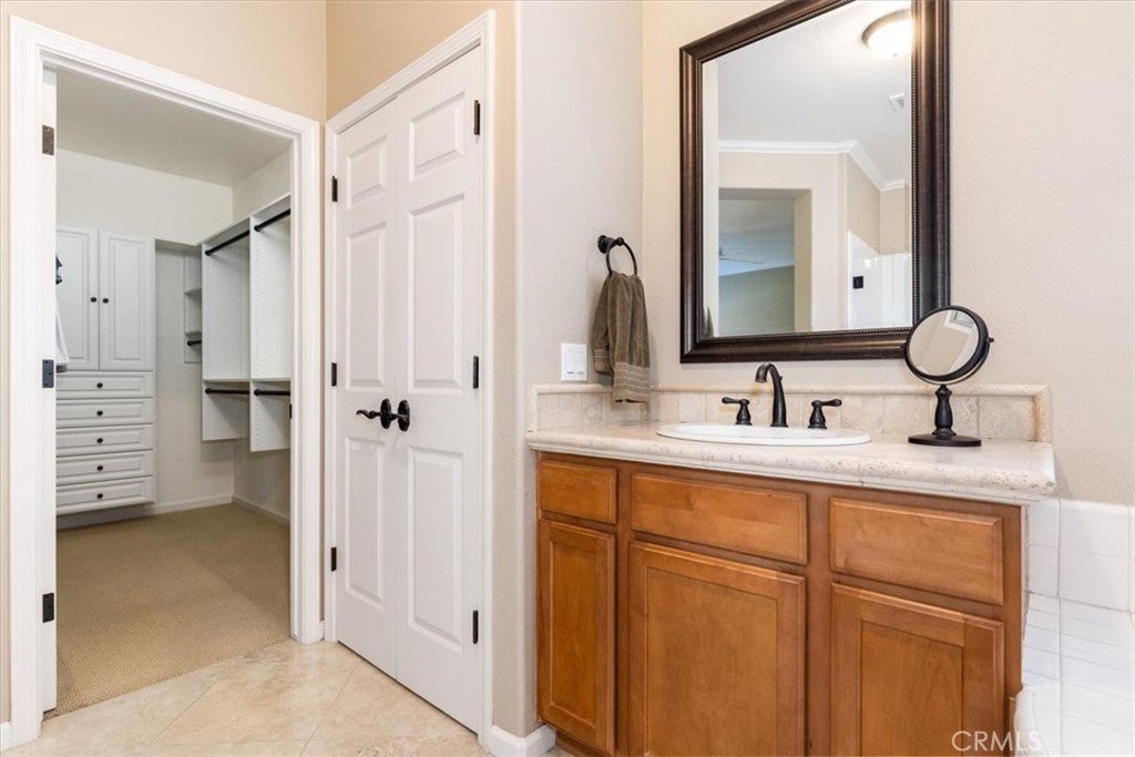 Paso Robles, California, 93446, United States, 4 Bedrooms Bedrooms, ,3 BathroomsBathrooms,Residential,Active,1914823