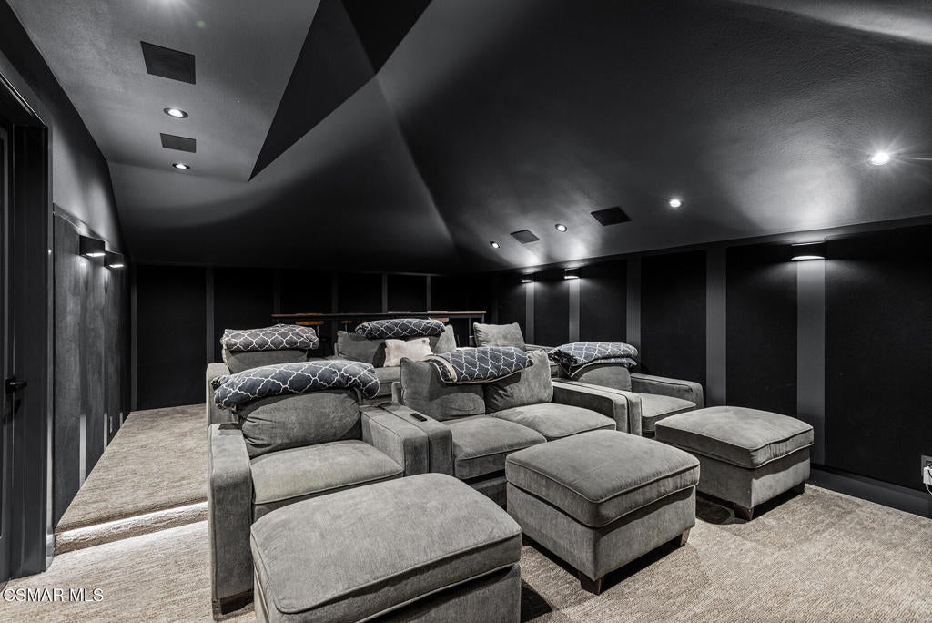 Agoura Hills, California, 91301, United States, 5 Bedrooms Bedrooms, ,7 BathroomsBathrooms,Residential,Pending,2006769