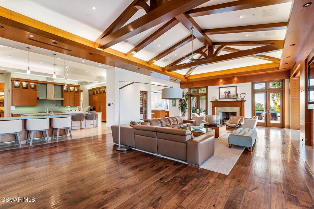 Thousand Oaks, California, 91362, United States, 6 Bedrooms Bedrooms, ,7 BathroomsBathrooms,Residential,Active,2007641