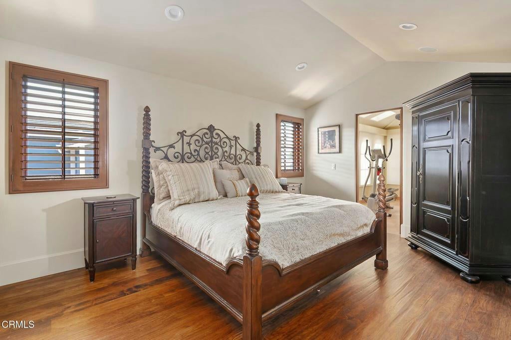 Ventura, California, 93001, United States, 3 Bedrooms Bedrooms, ,4 BathroomsBathrooms,Residential,Active,1756327