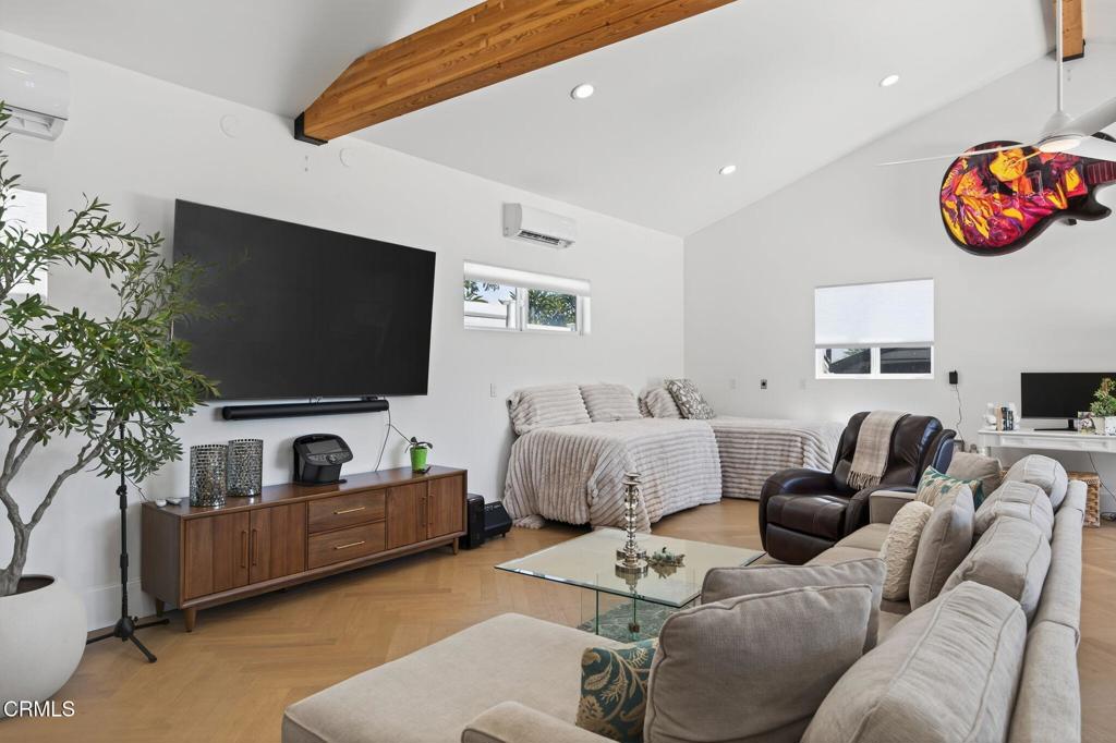 Camarillo, California, 93010, United States, 5 Bedrooms Bedrooms, ,5 BathroomsBathrooms,Residential,Active,1914579