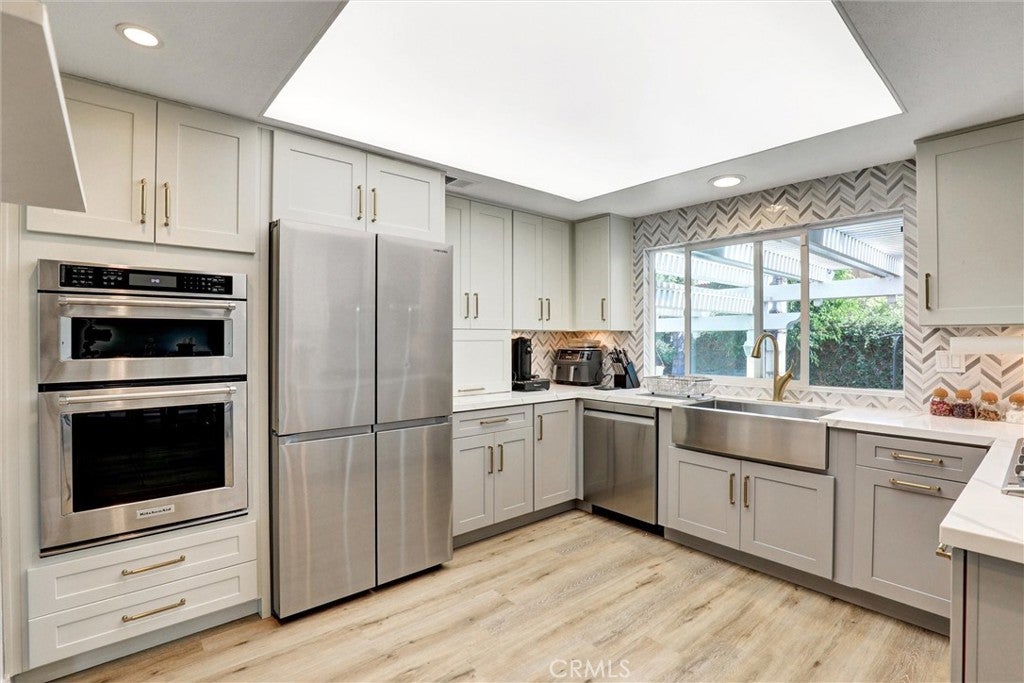 Lake Forest, California, 92630, United States, 4 Bedrooms Bedrooms, ,3 BathroomsBathrooms,Residential,Active,1953694