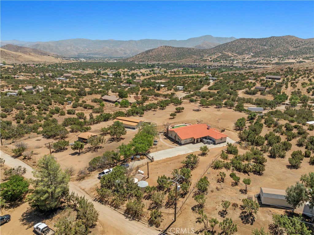 6324 QUAIL RD, AGUA DULCE, CA 91390, photo 1 of 43