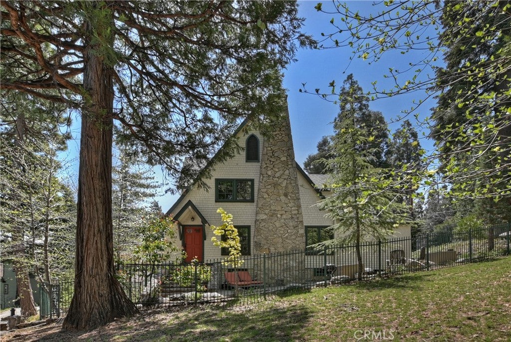 Lake Arrowhead, California, 92352, United States, ,4 BathroomsBathrooms,Residential,Active,1791398