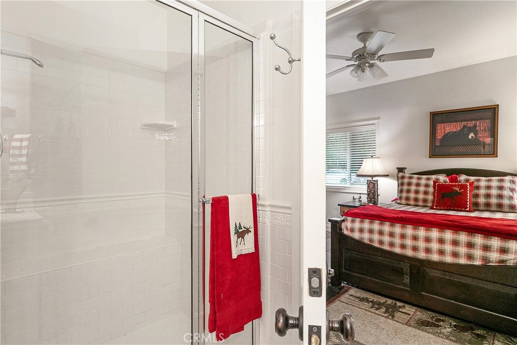 Lake Arrowhead, California, 92352, United States, 2 Bedrooms Bedrooms, ,3 BathroomsBathrooms,Residential,Active,1945074