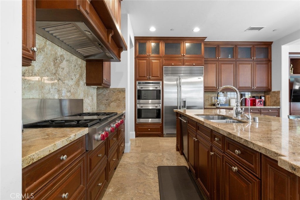 Huntington Beach, California, 92649, United States, 4 Bedrooms Bedrooms, ,4 BathroomsBathrooms,Residential,Active,1780402