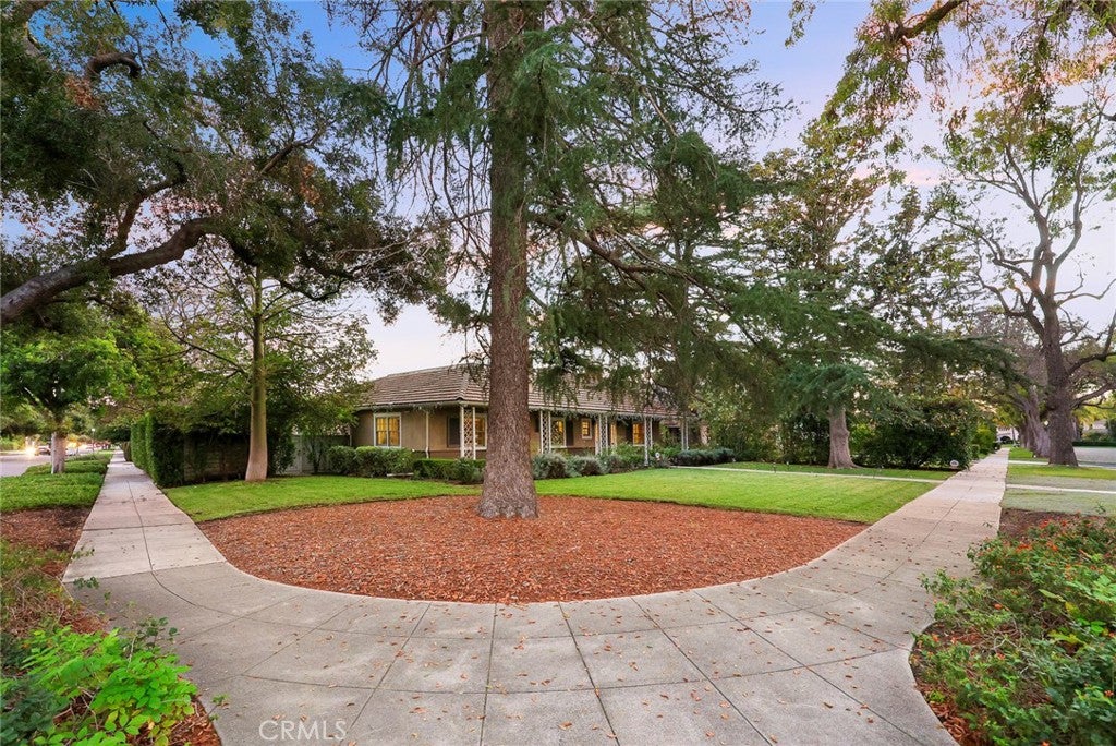 San Marino, California, 91108, United States, 4 Bedrooms Bedrooms, ,5 BathroomsBathrooms,Residential,Active,1999944