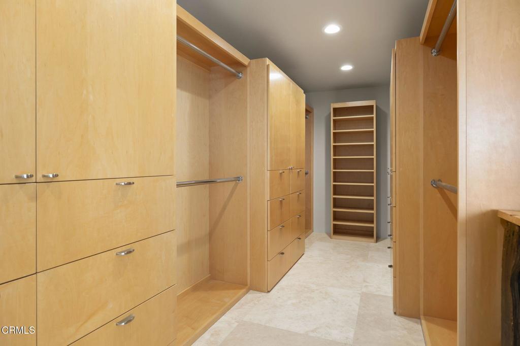 Oxnard, California, 93035, United States, 4 Bedrooms Bedrooms, ,3 BathroomsBathrooms,Residential,Active,1880193