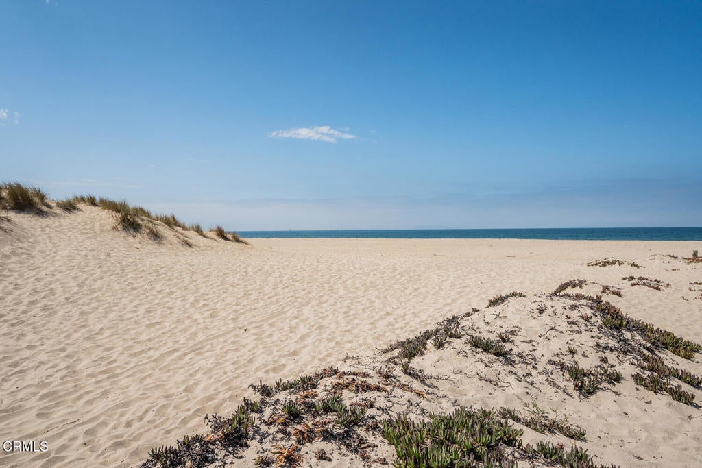 Oxnard, California, 93035, United States, 5 Bedrooms Bedrooms, ,6 BathroomsBathrooms,Residential,Contingent,1973330