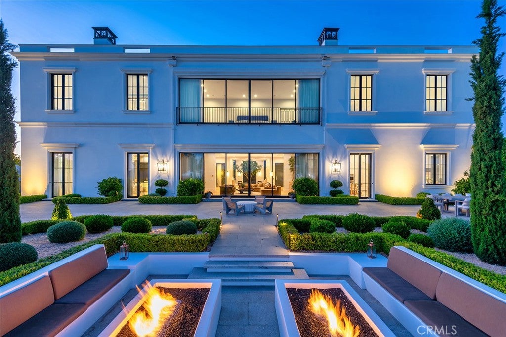 Los Angeles, California, 90077, United States, 8 Bedrooms Bedrooms, ,12 BathroomsBathrooms,Residential,Active,1905105