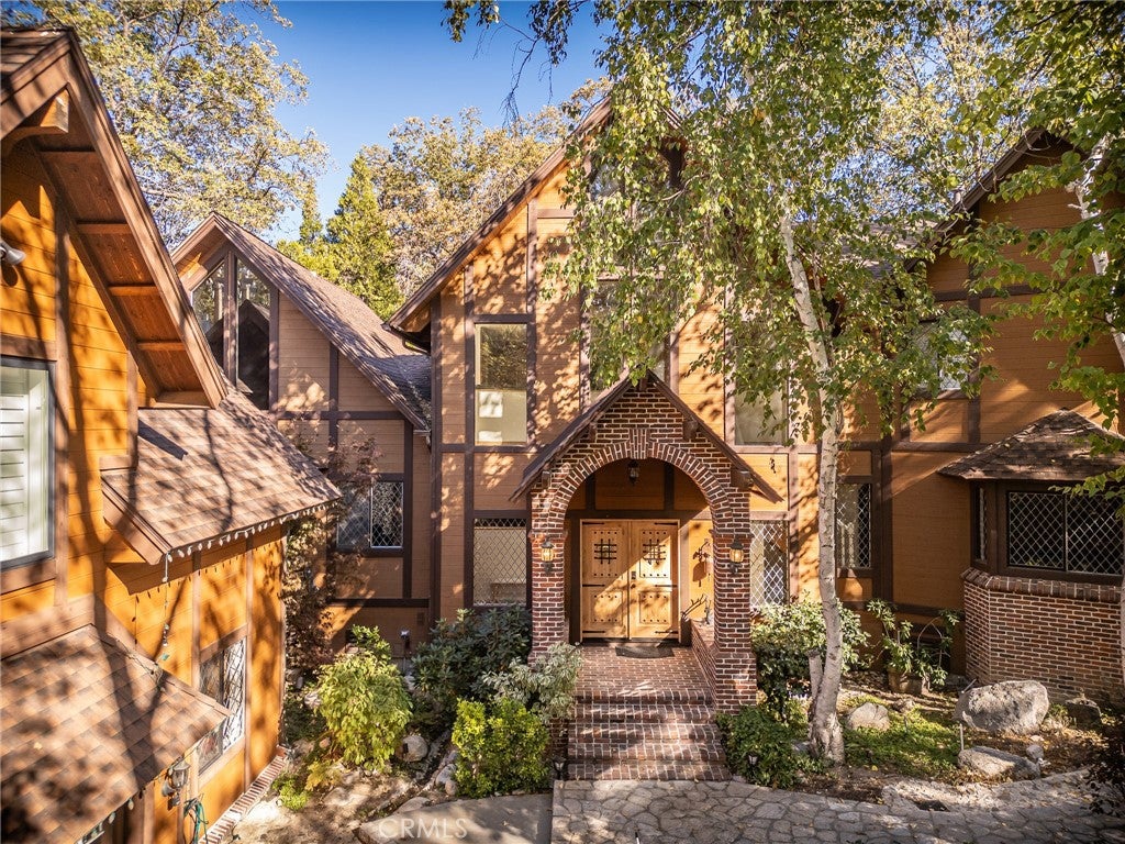 Lake Arrowhead, California, 92352, United States, 4 Bedrooms Bedrooms, ,4 BathroomsBathrooms,Residential,Active,1824526