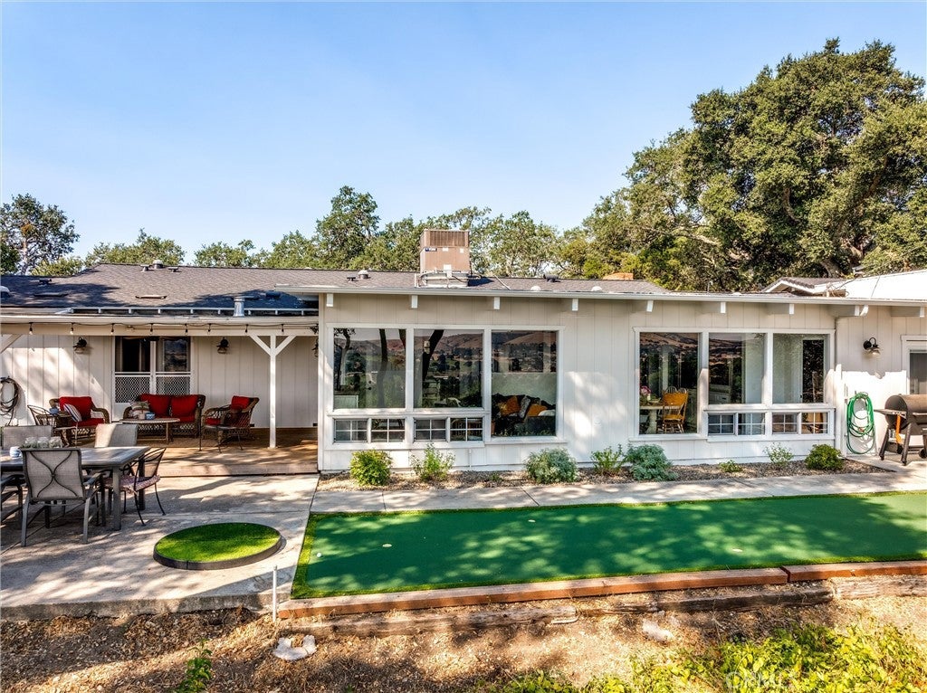 Atascadero, California, 93422, United States, 4 Bedrooms Bedrooms, ,2 BathroomsBathrooms,Residential,Active,1913985